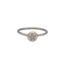 Load image into Gallery viewer, sterling-silver-starfish-outline-ring
