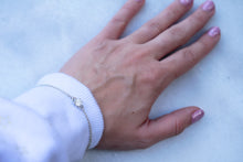 Load image into Gallery viewer, Moonstone-Round-Bracelet