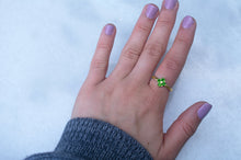 Load image into Gallery viewer, tsavorite-garnet-Lucky-Clover-ring