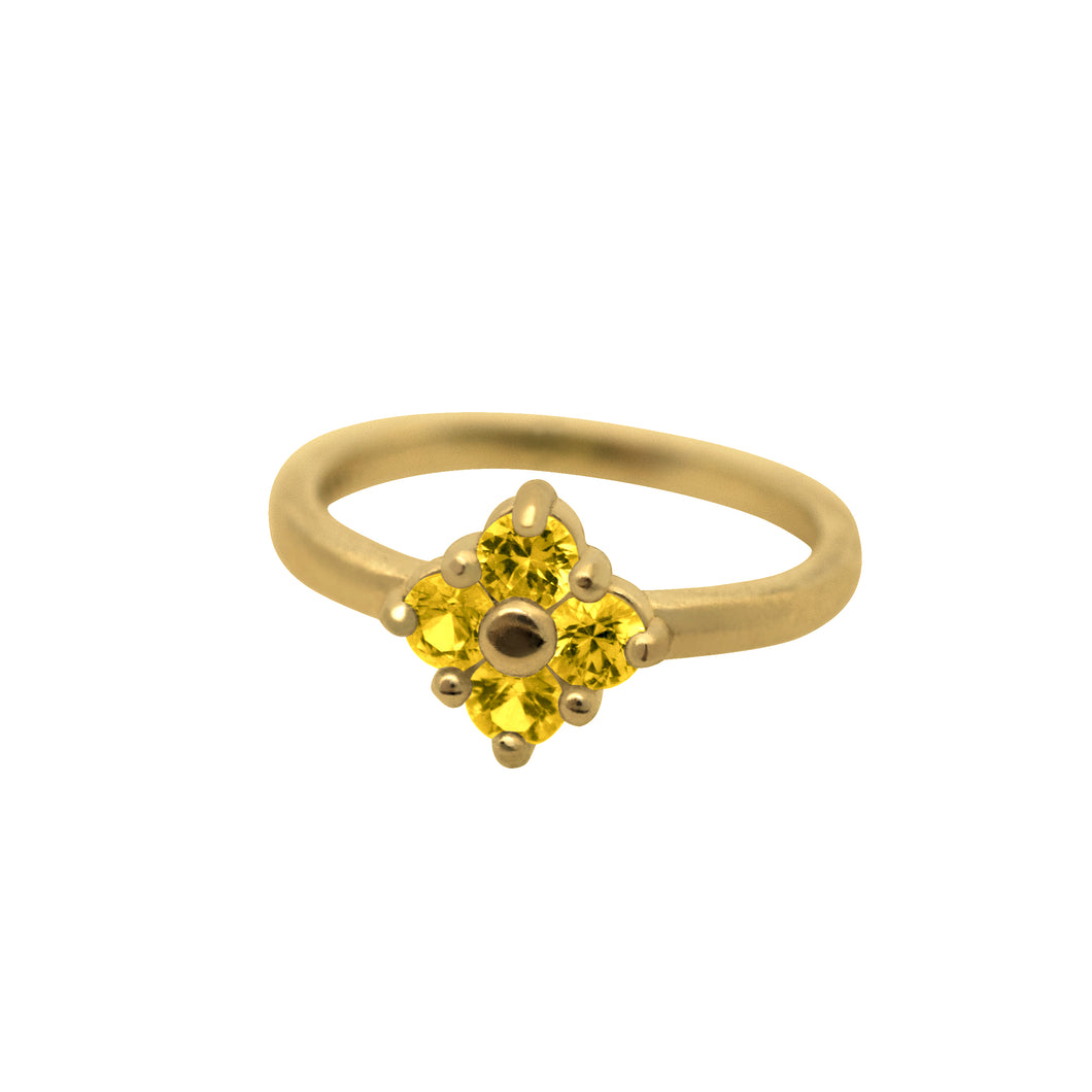 Yellow-Sapphire-Lucky-Clover-Ring-in-Yellow-Gold