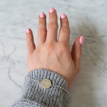 Load image into Gallery viewer,    Starfish-Circle-Bracelet-Hidden-Starfish
